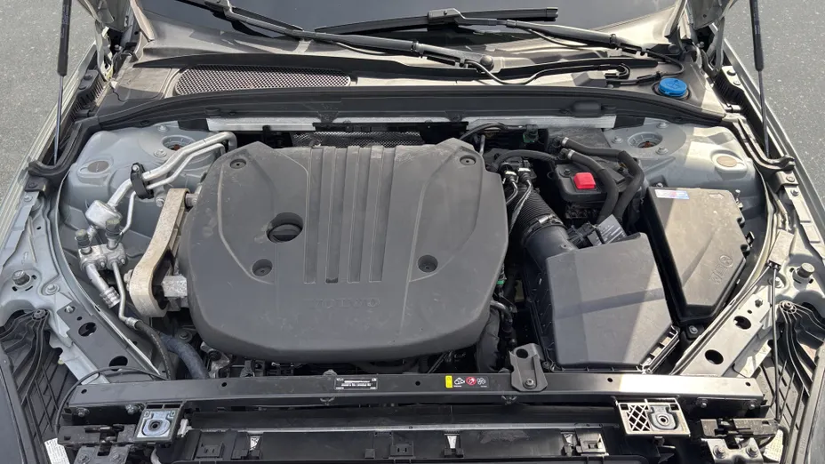 VOLVO V60 V60 B4 B Plus Dark aut