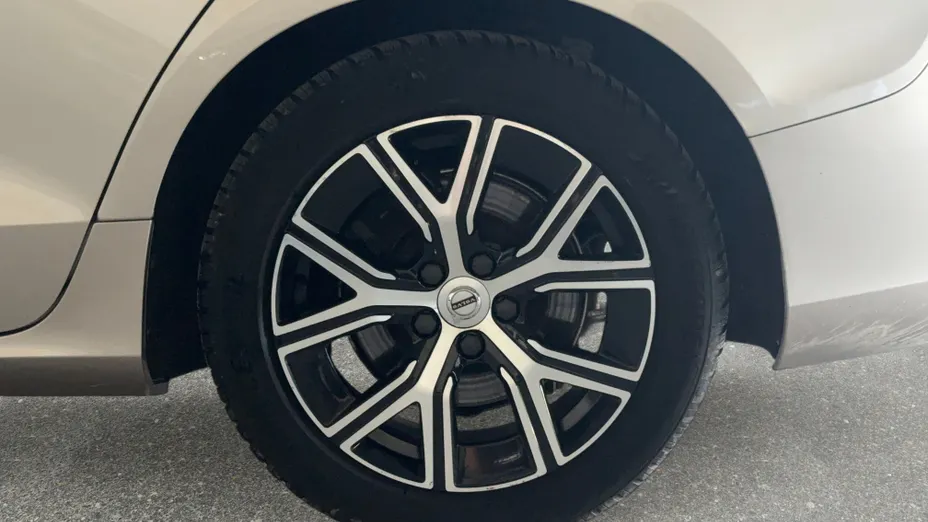 VOLVO V60 V60 B4 D Core aut