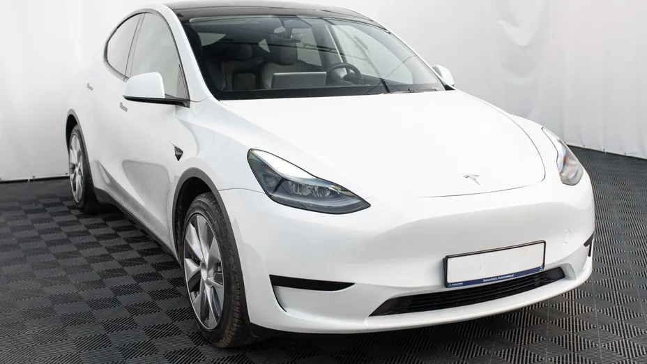 TESLA Model Y Y Long Range RWD