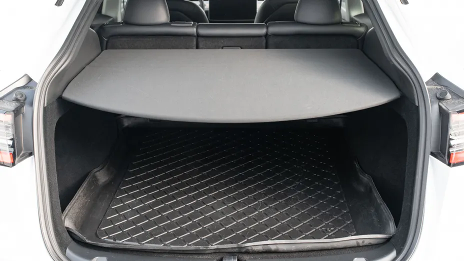 TESLA Model Y Y Long Range RWD