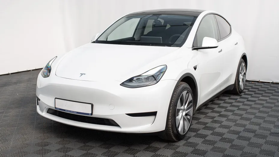 TESLA Model Y Y RWD