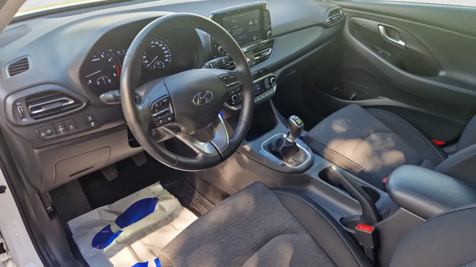 HYUNDAI i30 i30 1.5 T-GDI 48V Smart