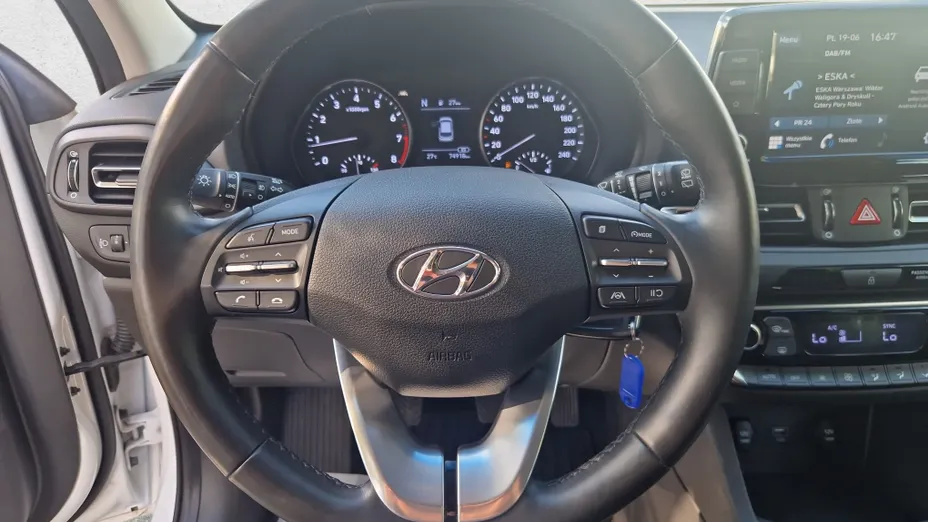 HYUNDAI i30 i30 1.5 T-GDI 48V Smart