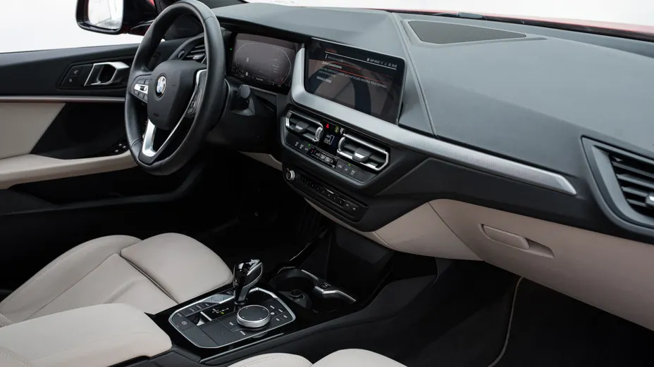 BMW Seria 2 220i xDrive Sport Line aut