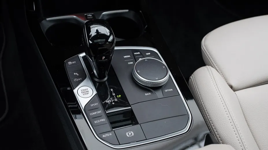 BMW Seria 2 220i xDrive Sport Line aut