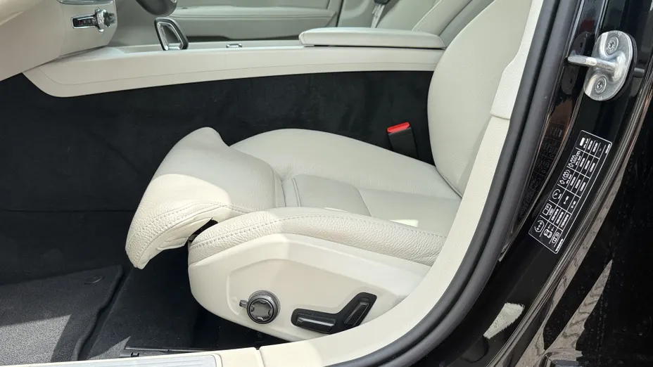 VOLVO V60 V60 B4 B Plus Dark aut
