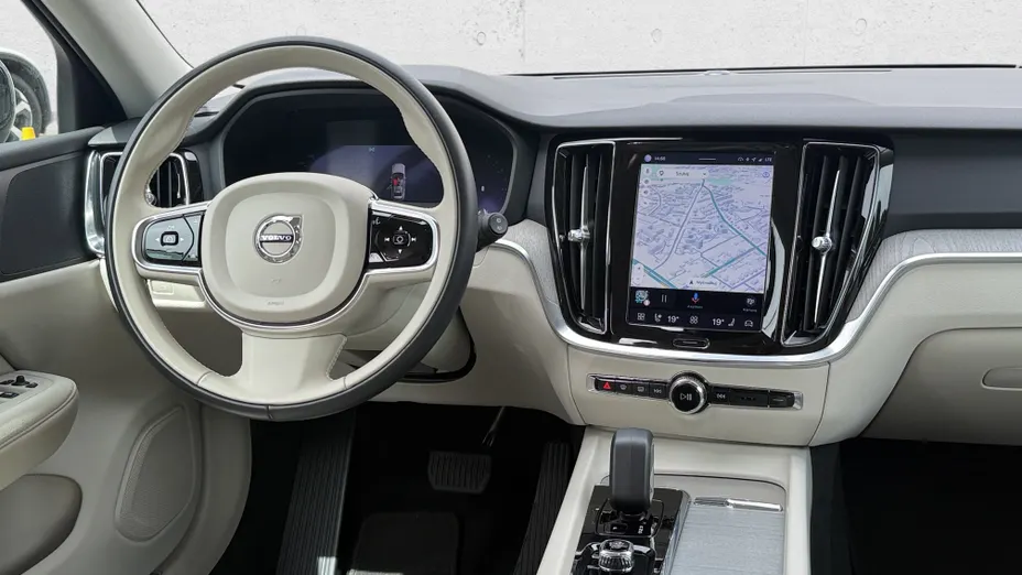 VOLVO V60 V60 B4 B Plus Dark aut
