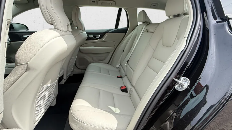VOLVO V60 V60 B4 B Plus Dark aut