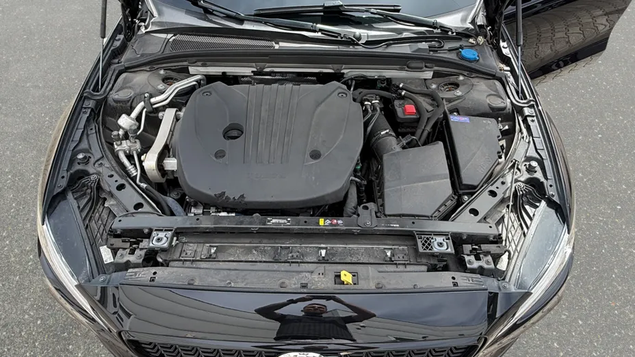 VOLVO V60 V60 B4 B Plus Dark aut