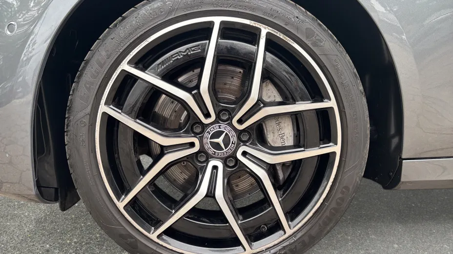 MERCEDES-BENZ E Klasa E 220 d 4-Matic AMG