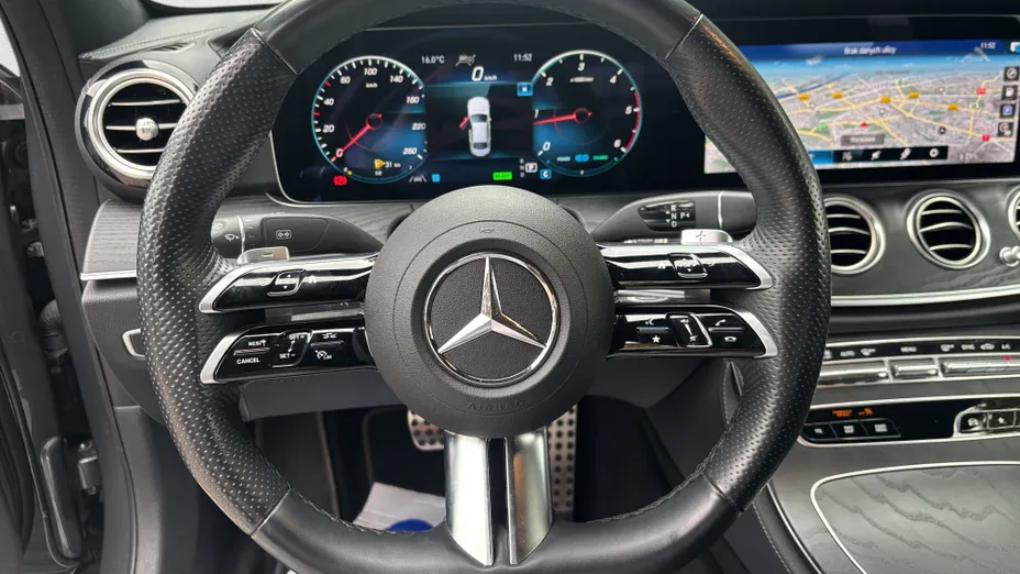 MERCEDES-BENZ E Klasa E 220 d 4-Matic AMG