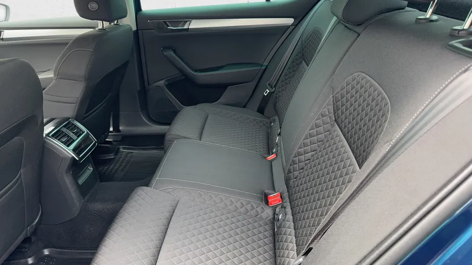 SKODA Superb Superb 2.0 TDI SCR Ambition DSG