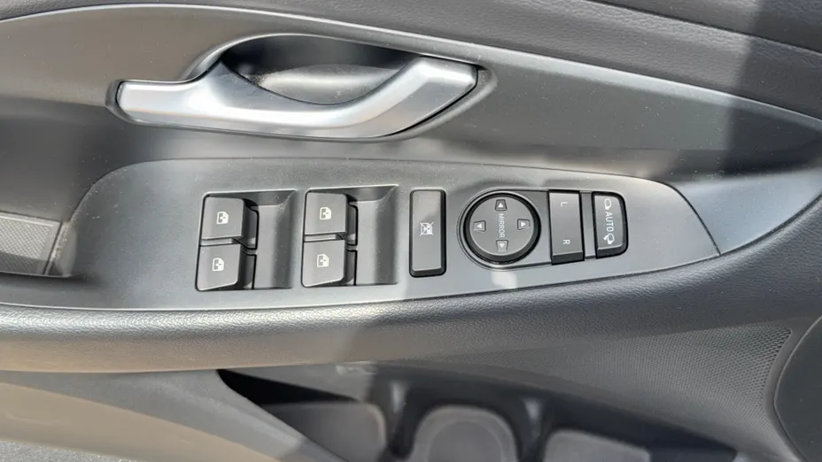 HYUNDAI i30 i30 1.0 T-GDI Modern