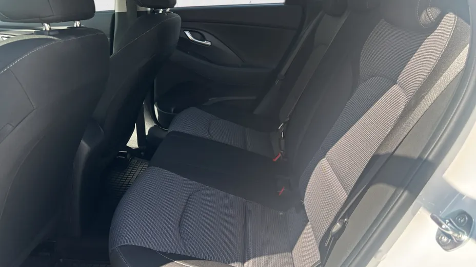HYUNDAI i30 i30 1.0 T-GDI Modern