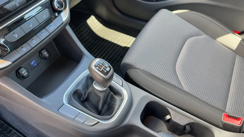 HYUNDAI i30 i30 1.0 T-GDI Modern