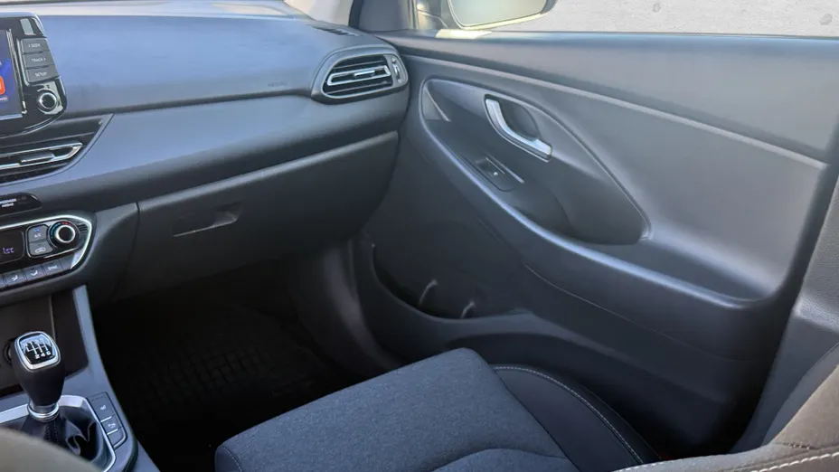 HYUNDAI i30 i30 1.0 T-GDI Smart