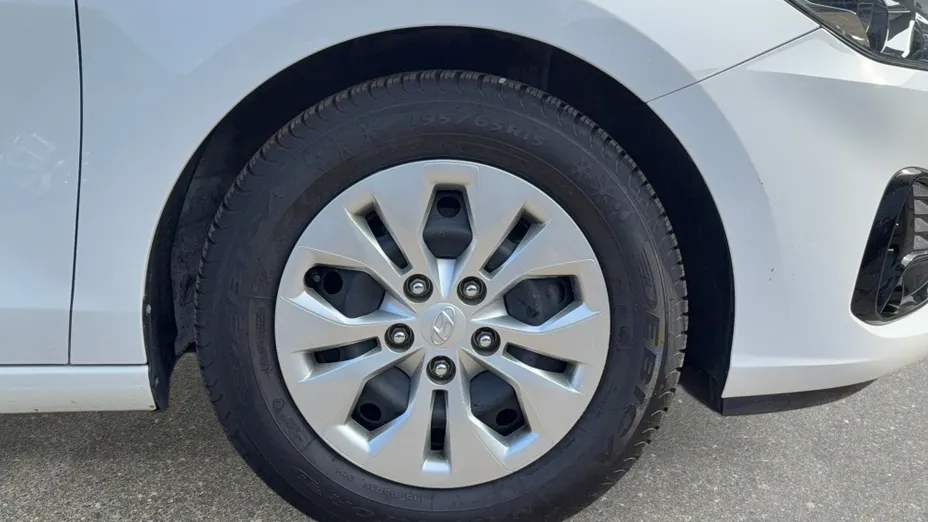 HYUNDAI i30 i30 1.0 T-GDI Modern