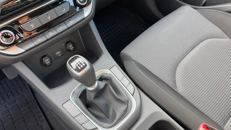 HYUNDAI i30 i30 1.0 T-GDI Modern