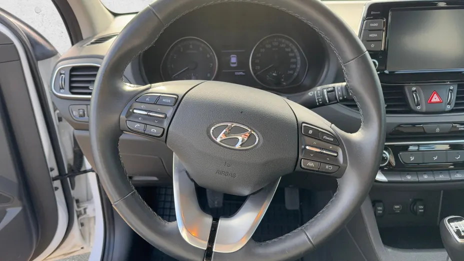 HYUNDAI i30 i30 1.0 T-GDI Modern