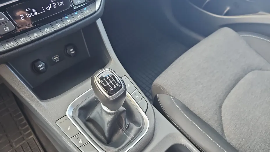 HYUNDAI i30 i30 1.0 T-GDI Smart