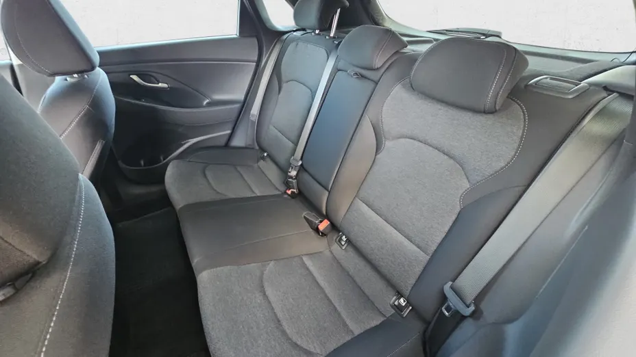 HYUNDAI i30 i30 1.0 T-GDI Smart