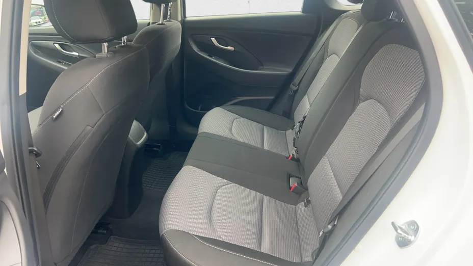 HYUNDAI i30 i30 1.0 T-GDI Modern