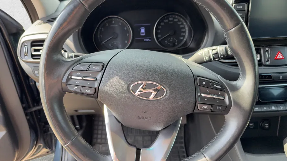 HYUNDAI i30 i30 1.0 T-GDI Smart