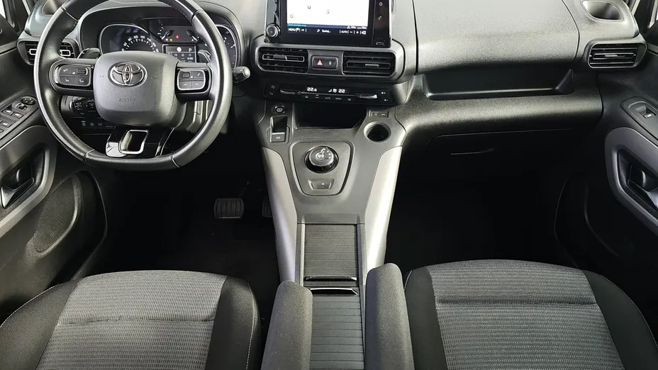 TOYOTA Proace City Verso Proace City Verso Long 1.2 D-4T Family Aut.