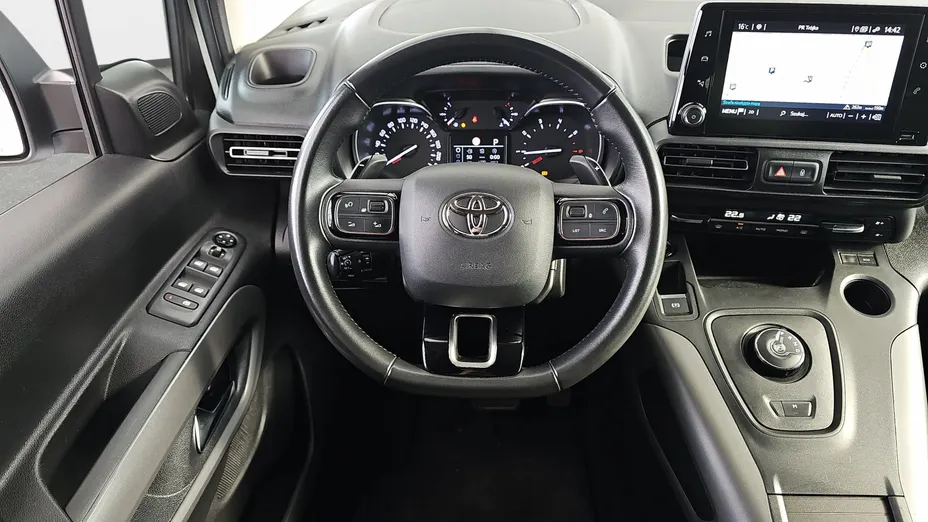 TOYOTA Proace City Verso Proace City Verso Long 1.2 D-4T Family Aut.