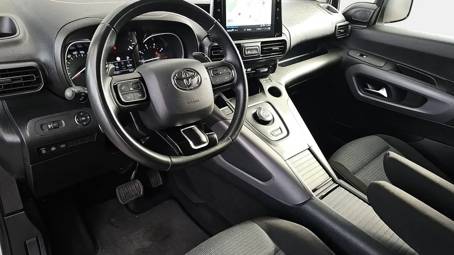 TOYOTA Proace City Verso Proace City Verso Long 1.2 D-4T Family Aut.