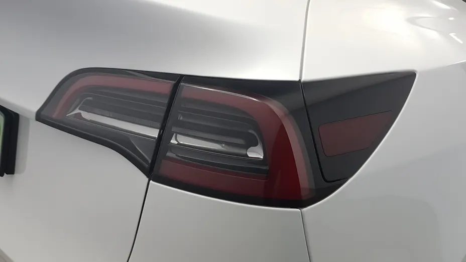 TESLA Model Y Y Long Range RWD