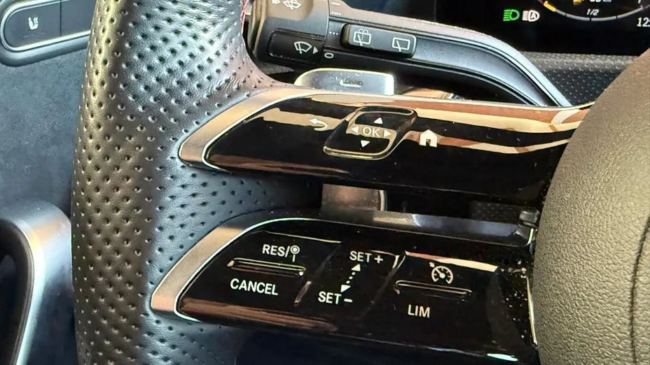 MERCEDES-BENZ A Klasa A 200 AMG Line 7G-DCT