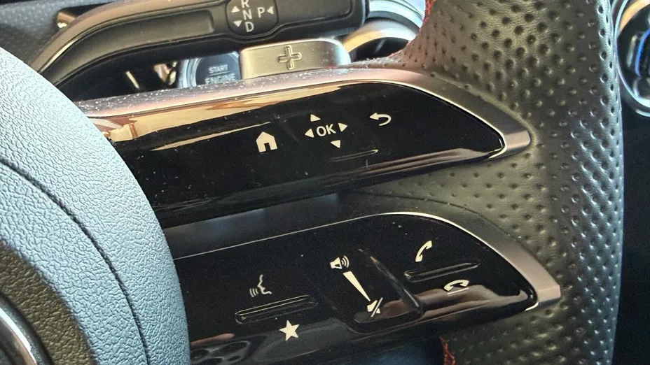 MERCEDES-BENZ A Klasa A 200 AMG Line 7G-DCT