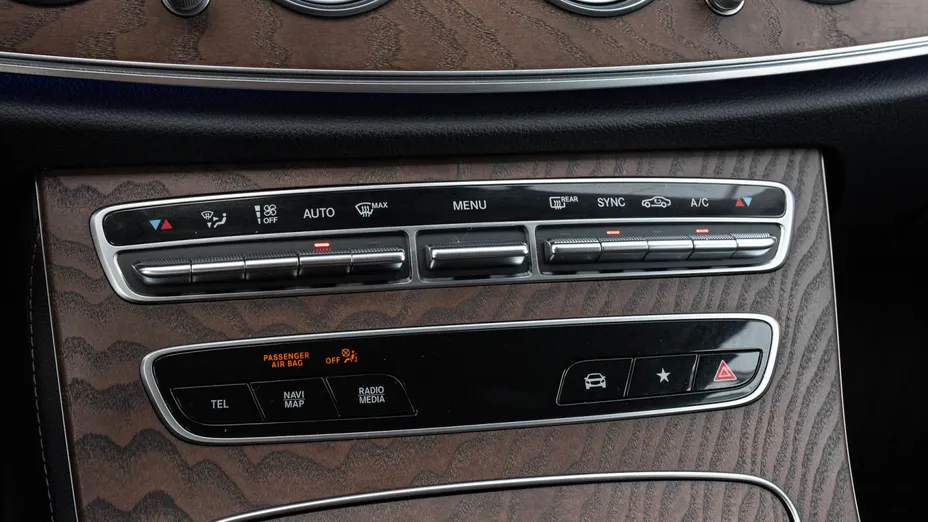 MERCEDES-BENZ E Klasa E 220 d Avantgarde