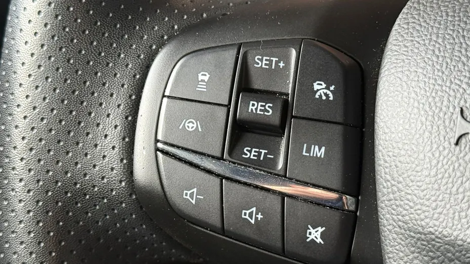 FORD Focus Focus 1.0 EcoBoost mHEV ST-Line X aut