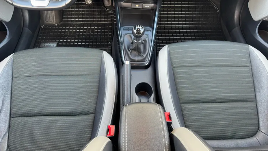 KIA Stonic Stonic 1.2 L