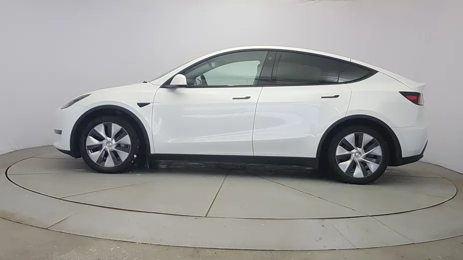 TESLA Model Y Y Long Range RWD