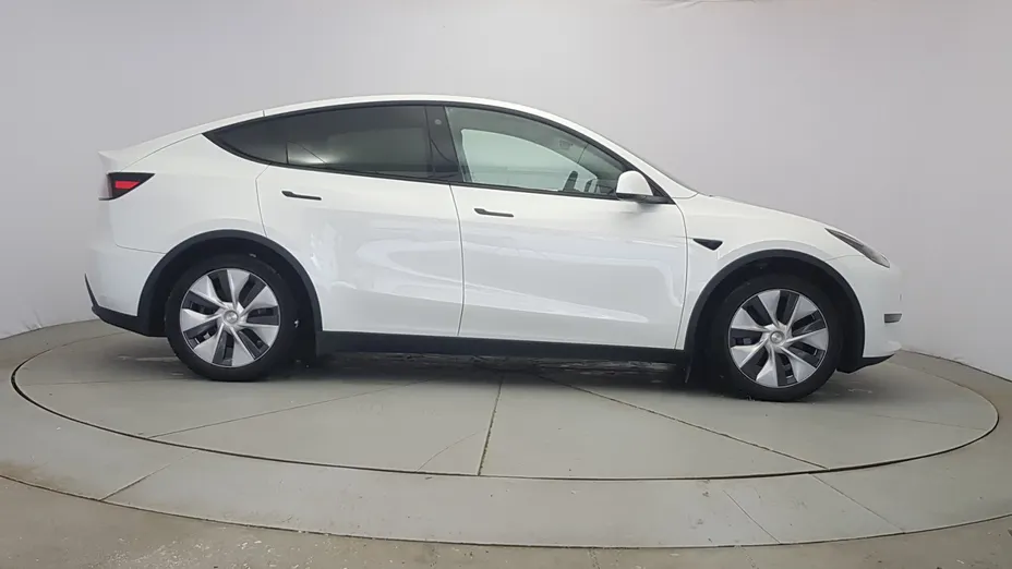 TESLA Model Y Y Long Range RWD