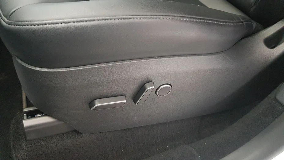 TESLA Model Y Y Long Range RWD