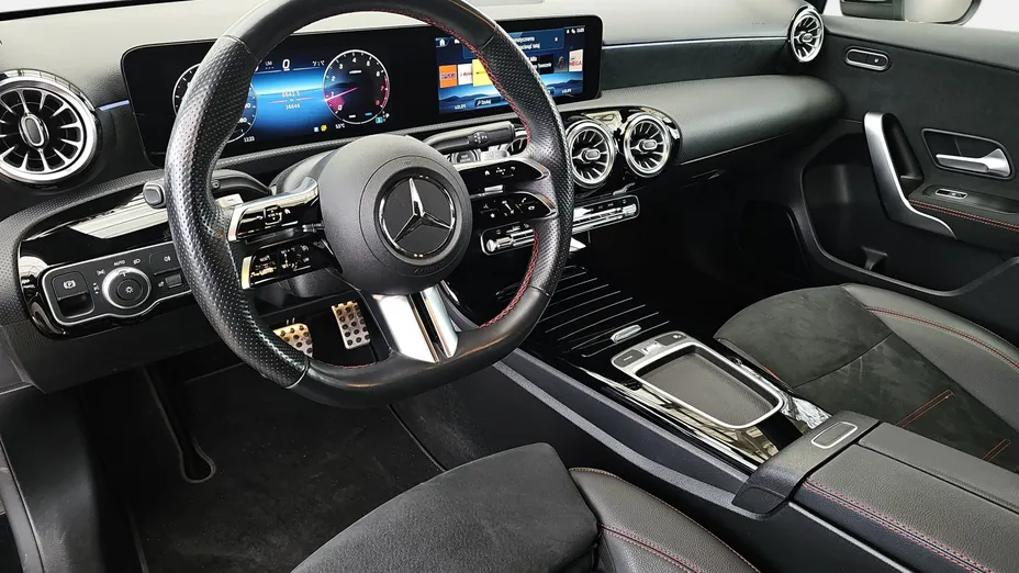 MERCEDES-BENZ A Klasa A 200 AMG Line 7G-DCT