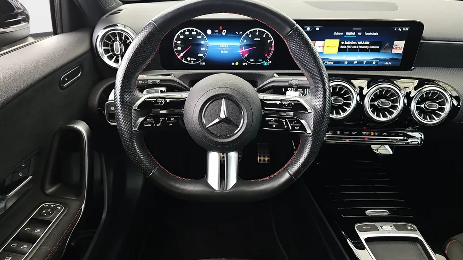 MERCEDES-BENZ A Klasa A 200 AMG Line 7G-DCT