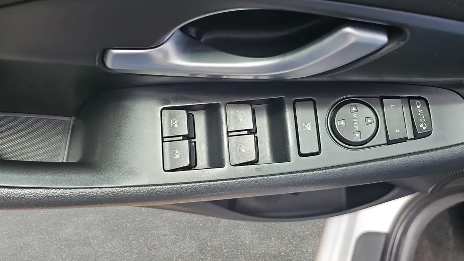 HYUNDAI i30 i30 1.0 T-GDI Modern
