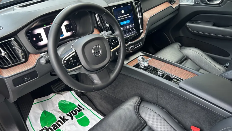 VOLVO XC60 XC60 B5 B AWD Ultimate Dark aut