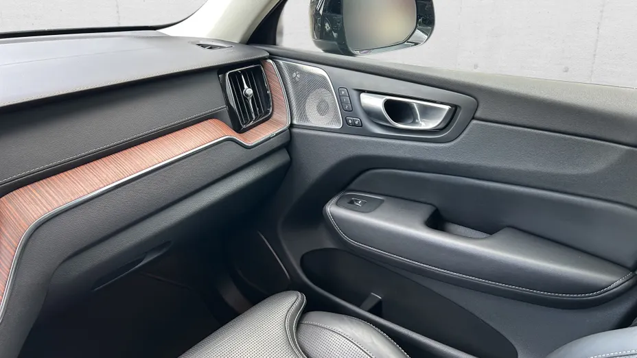 VOLVO XC60 XC60 B5 B AWD Ultimate Dark aut