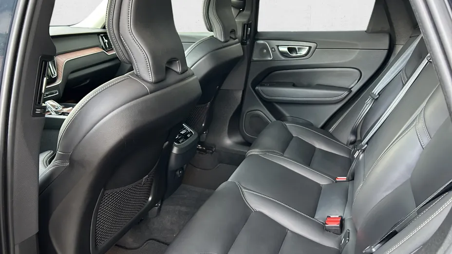 VOLVO XC60 XC60 B5 B AWD Ultimate Dark aut