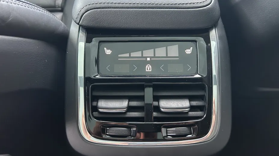 VOLVO XC60 XC60 B5 B AWD Ultimate Dark aut