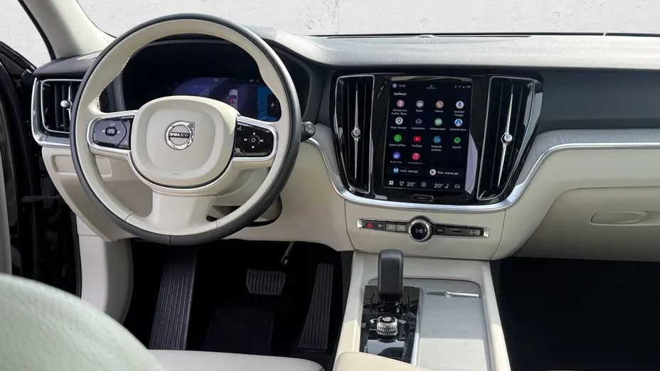 VOLVO V60 V60 B4 B Plus Dark aut