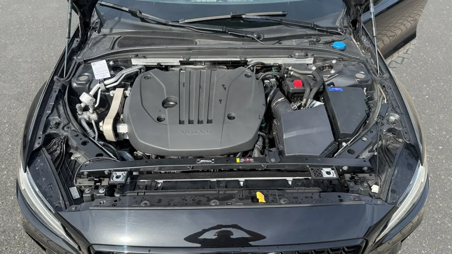 VOLVO V60 V60 B4 B Plus Dark aut