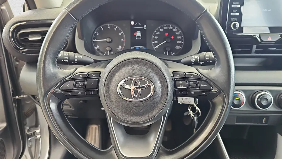 TOYOTA Yaris Yaris 1.0 Comfort