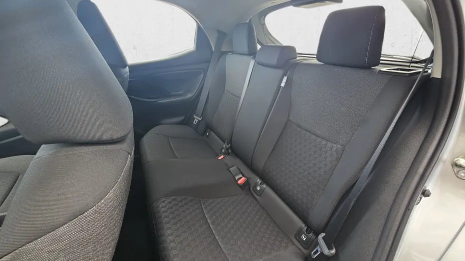 TOYOTA Yaris Yaris 1.0 Comfort